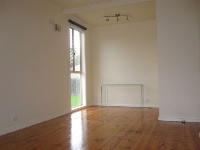 9 Prunus Grove, Doveton VIC 3177