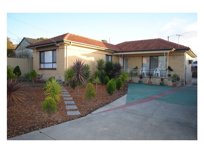 19 Grandview Avenue, Dandenong VIC 3175