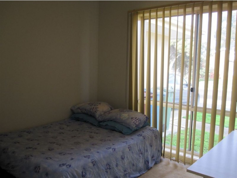 1/58 Blaxland Drive, Dandenong North VIC 3175