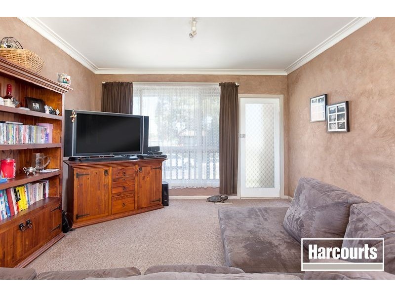 6 Charles Avenue, Hallam VIC 3803