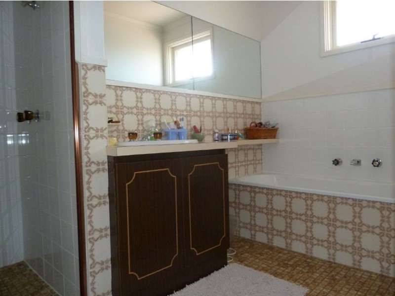 6 Admirala Avenue, Dandenong North VIC 3175