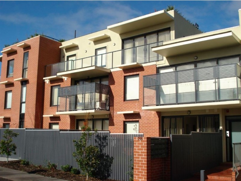 13/28 Burton Avenue, Clayton VIC 3168