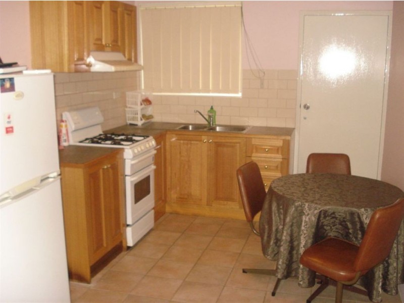 1/6 Hutton Street, Dandenong VIC 3175