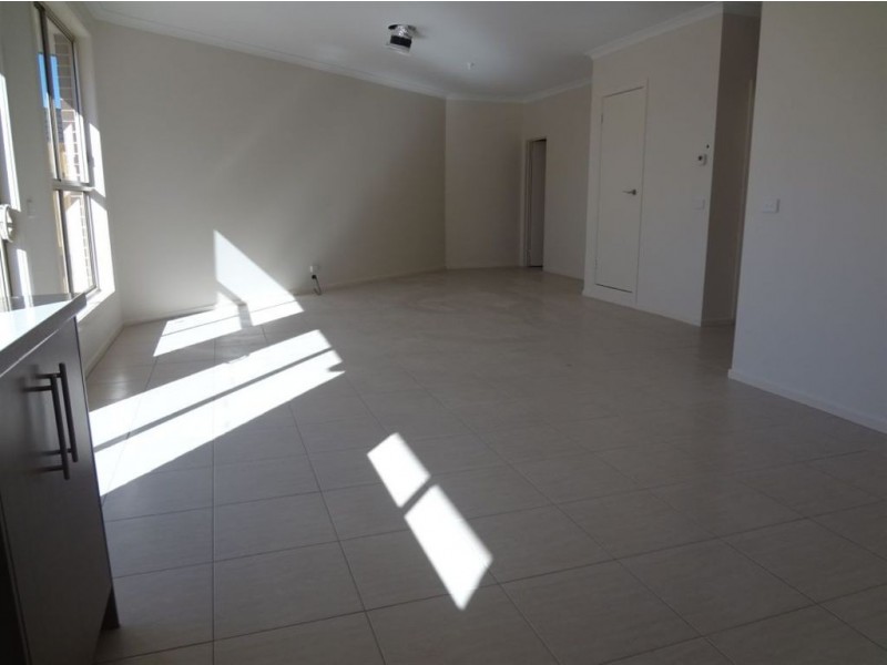 1/24 Anthony Street, Dandenong North VIC 3175