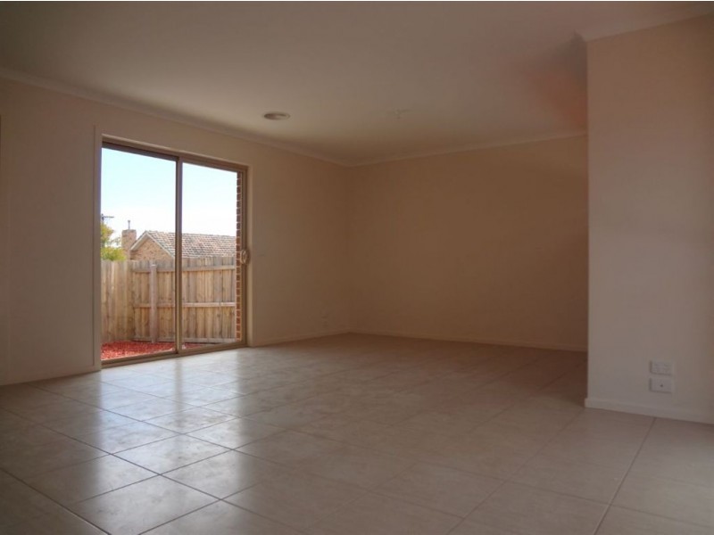 2/24 Anthony Street, Dandenong North VIC 3175