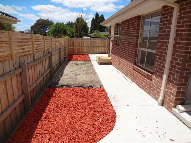 2/24 Anthony Street, Dandenong North VIC 3175