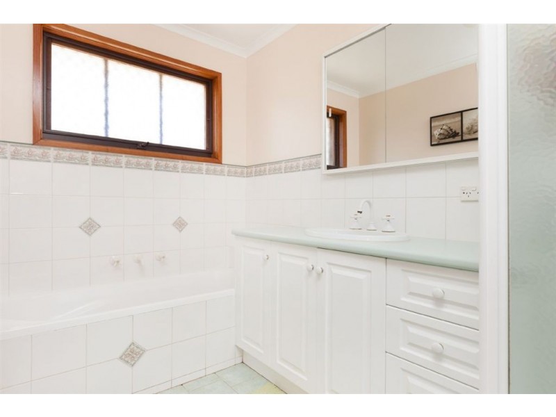 46 Cairns Road, Hampton Park VIC 3976