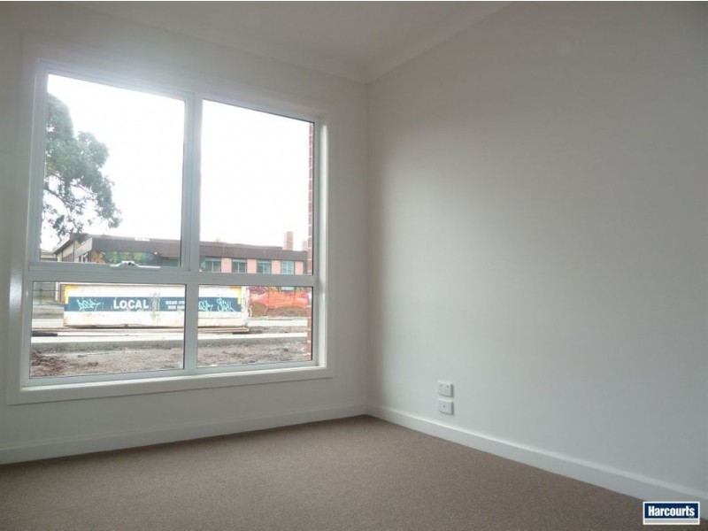 1/4 Young Road, Hallam VIC 3803