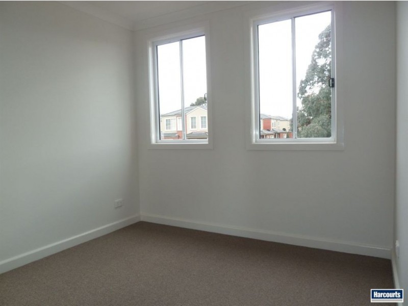 1/4 Young Road, Hallam VIC 3803