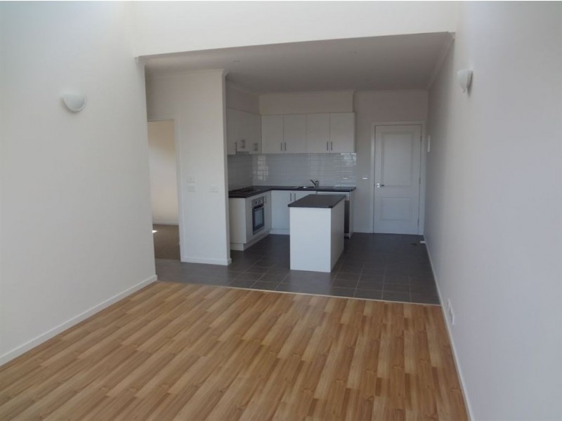 11/19 Close Avenue, Dandenong VIC 3175