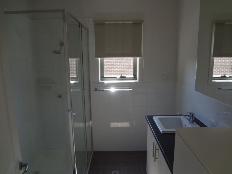 11/19 Close Avenue, Dandenong VIC 3175