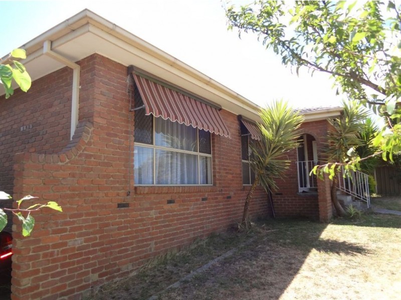 4 Briarhurst Avenue, Dandenong North VIC 3175
