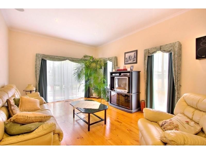 13 Fraser Street, Dandenong North VIC 3175