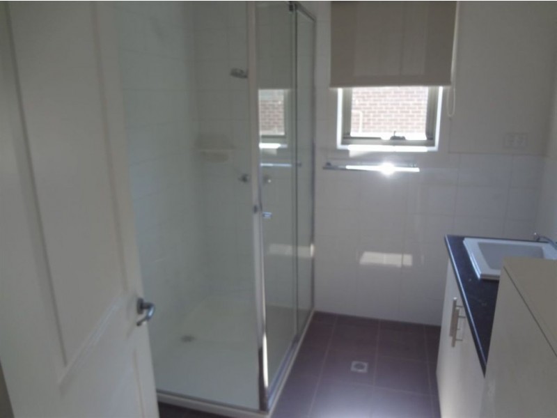11/19 Close Avenue, Dandenong VIC 3175
