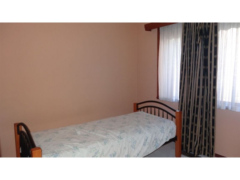 12 Aquila Crescent, Endeavour Hills VIC 3802