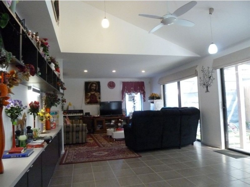 24 Keshava Grove, Dandenong VIC 3175