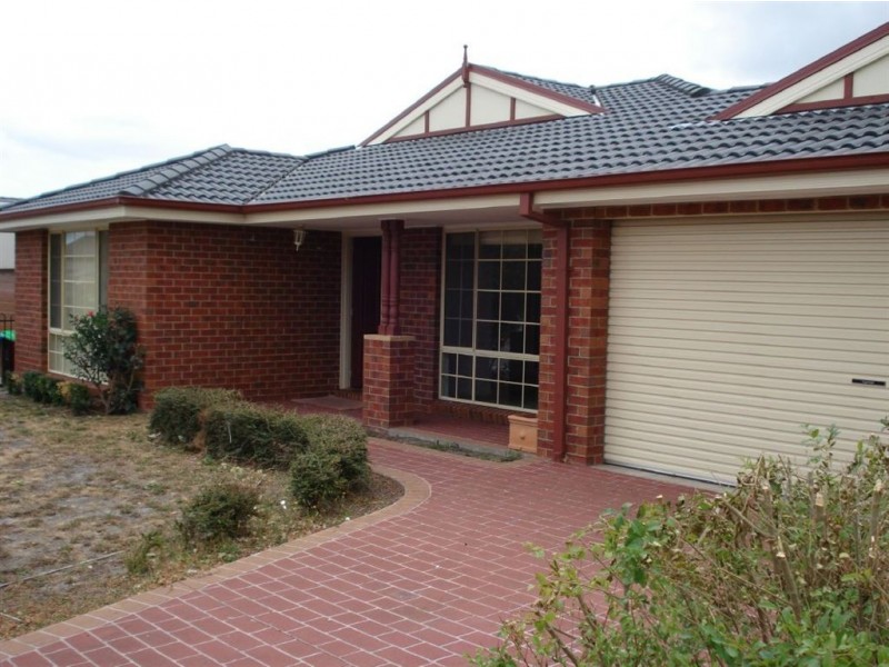 44 Golden Grove Drive, Narre Warren South VIC 3805