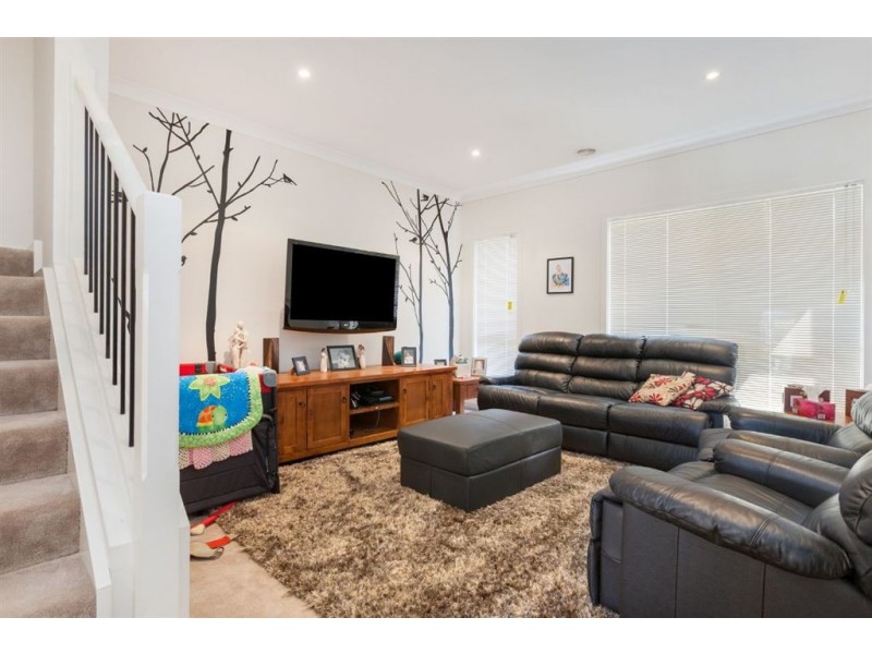 23 Manuscript Drive, Endeavour Hills VIC 3802