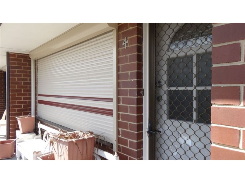 4/33 Gladstone Road, Dandenong North VIC 3175