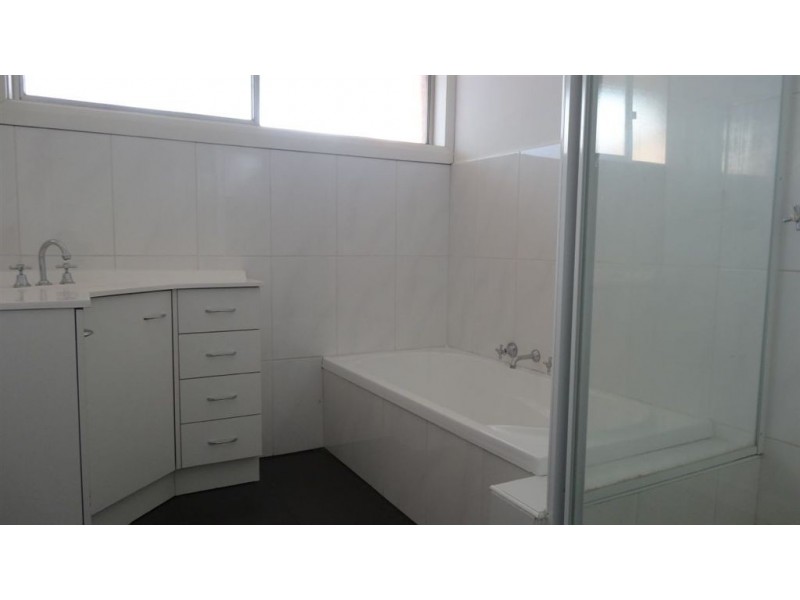 7 Gardenia Street, Pakenham VIC 3810