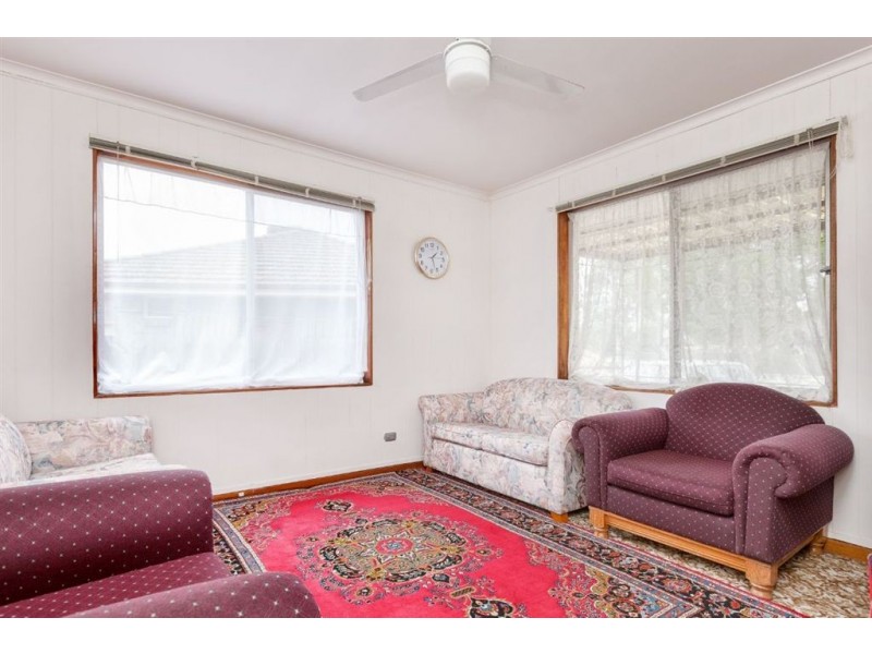 37 Kanooka Grove, Doveton VIC 3177