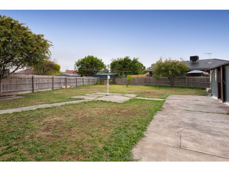 37 Kanooka Grove, Doveton VIC 3177