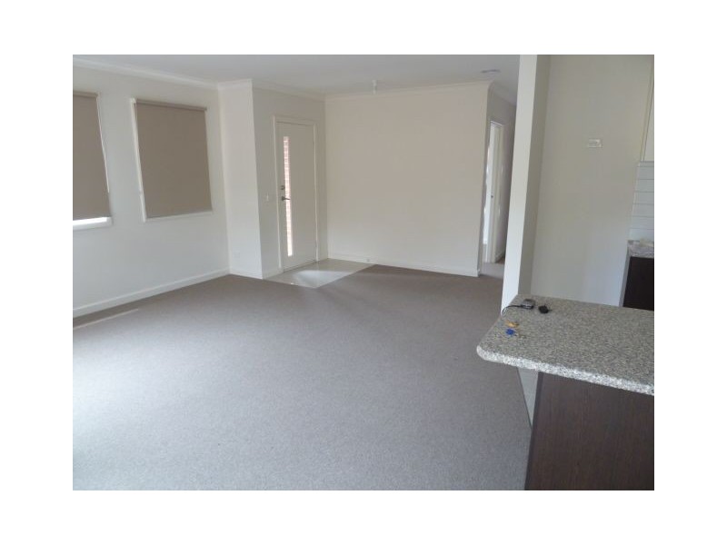 1/4 Young Road, Hallam VIC 3803