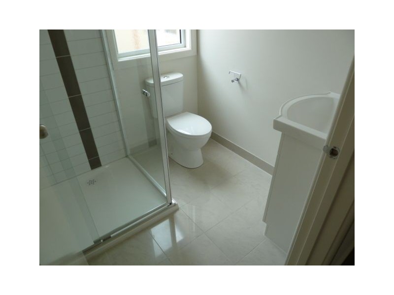 1/4 Young Road, Hallam VIC 3803