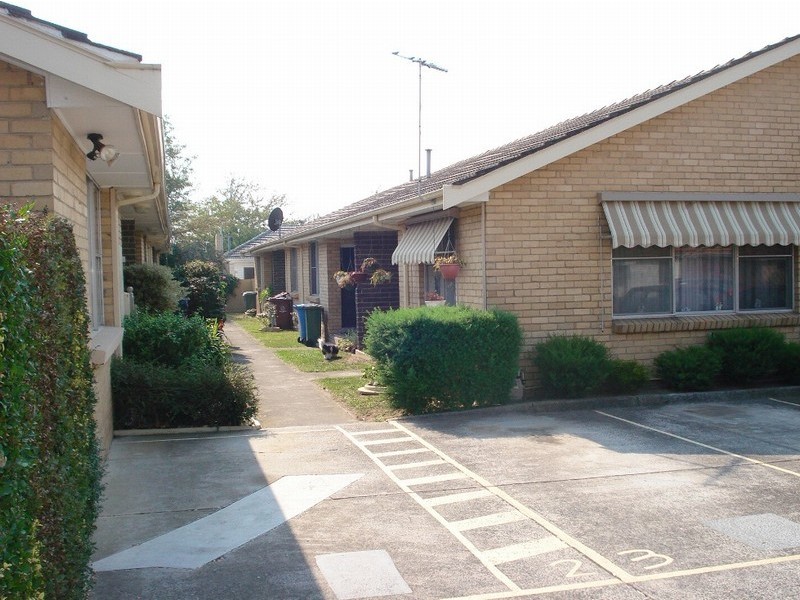 8/3-5 Edward Avenue, Dandenong VIC 3175