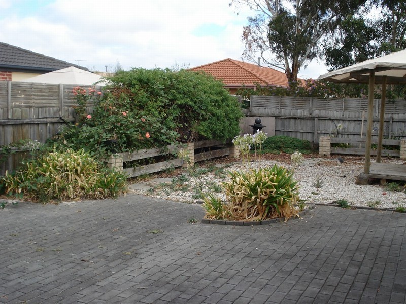 16 Beech Place, Hallam VIC 3803