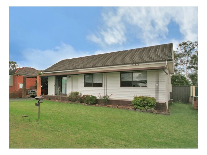 44 Gregory Avenue, Oxley Park NSW 2760