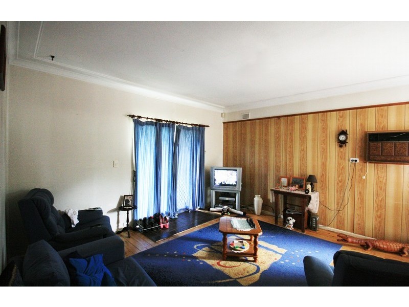 44 Gregory Avenue, Oxley Park NSW 2760