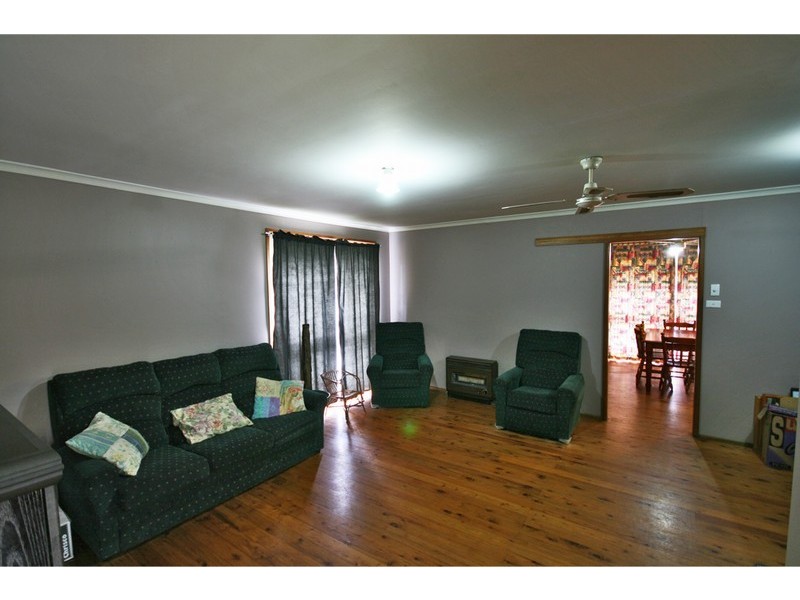 3 Scenic Cct, Cranebrook NSW 2749