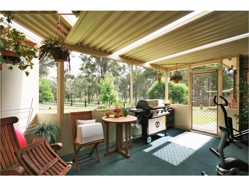 6 ST James ROAD, Vineyard NSW 2765