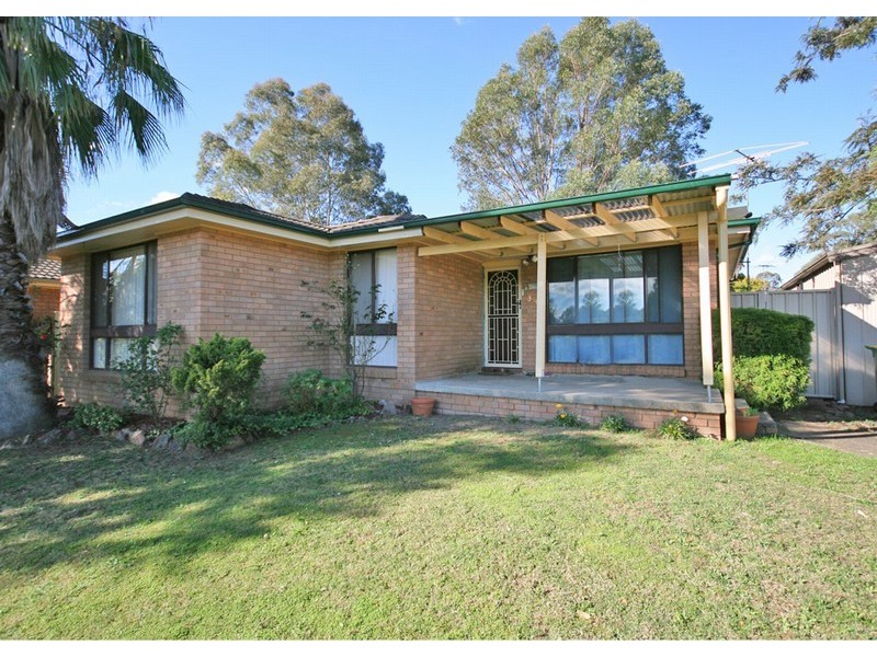 32 Berger RD, South Windsor NSW 2756