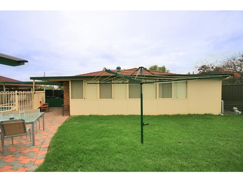 56 Dryden Ave, Oakhurst NSW 2761