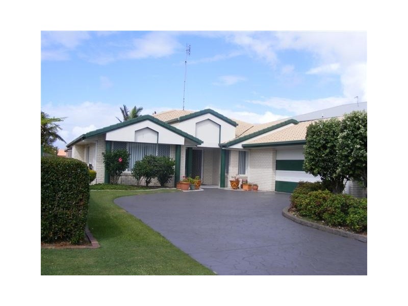 8 EDINBURGH COURT, Pottsville NSW 2489