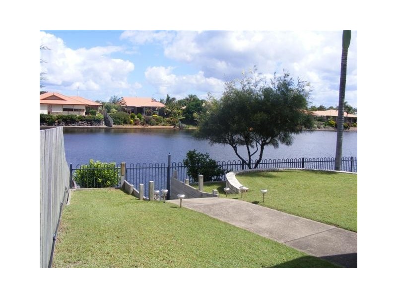 8 EDINBURGH COURT, Pottsville NSW 2489