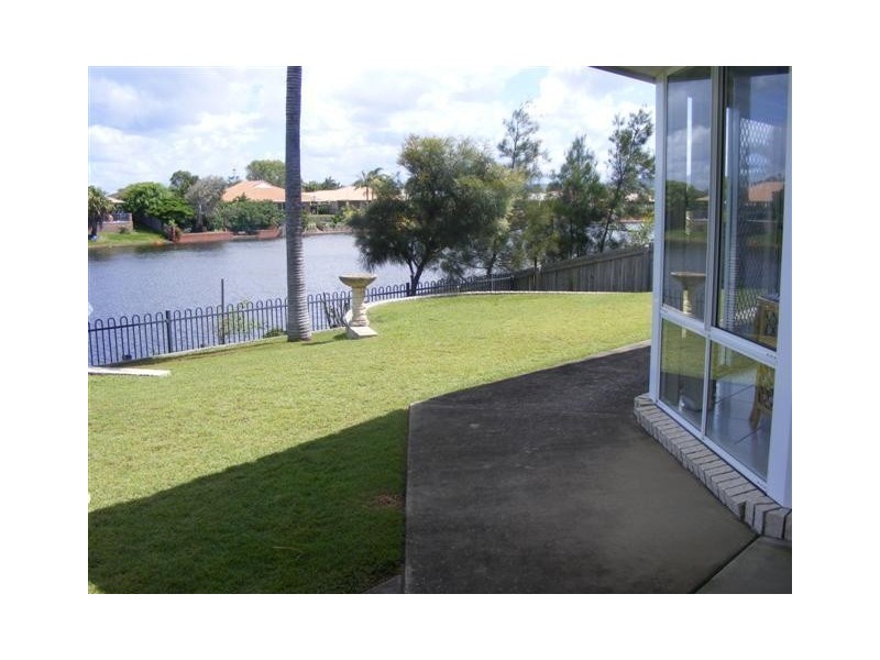 8 EDINBURGH COURT, Pottsville NSW 2489