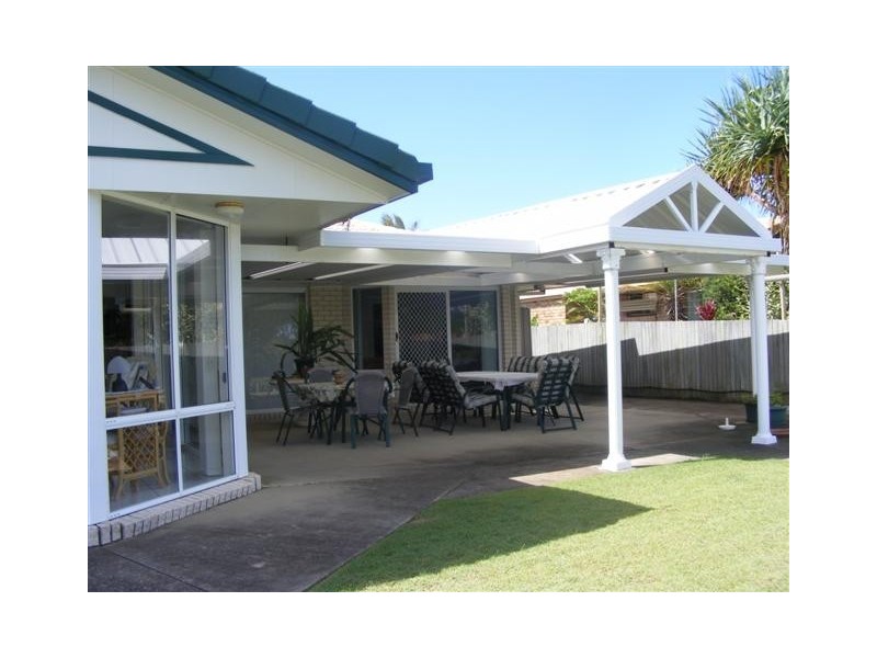 8 EDINBURGH COURT, Pottsville NSW 2489