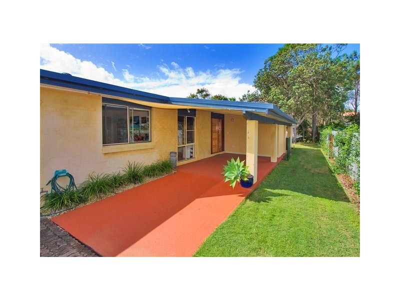 71 ELANORA AVENUE, Pottsville NSW 2489