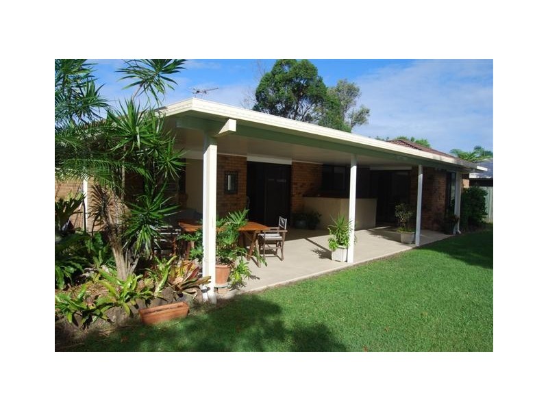 8 Westminster, Pottsville NSW 2489