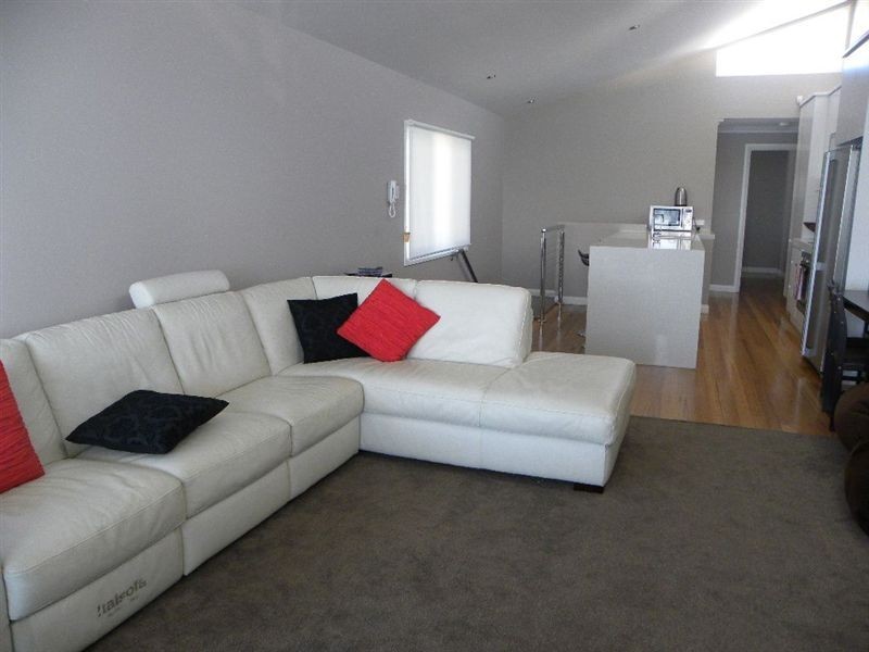 2/76 Elizabeth Drive, Vincentia NSW 2540