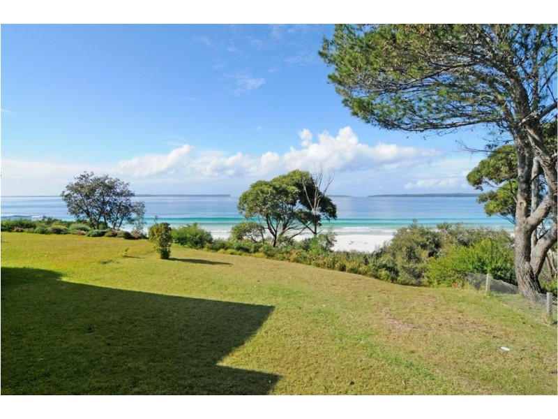 92 Cyrus Street, Hyams Beach NSW 2540