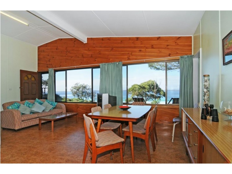 92 Cyrus Street, Hyams Beach NSW 2540