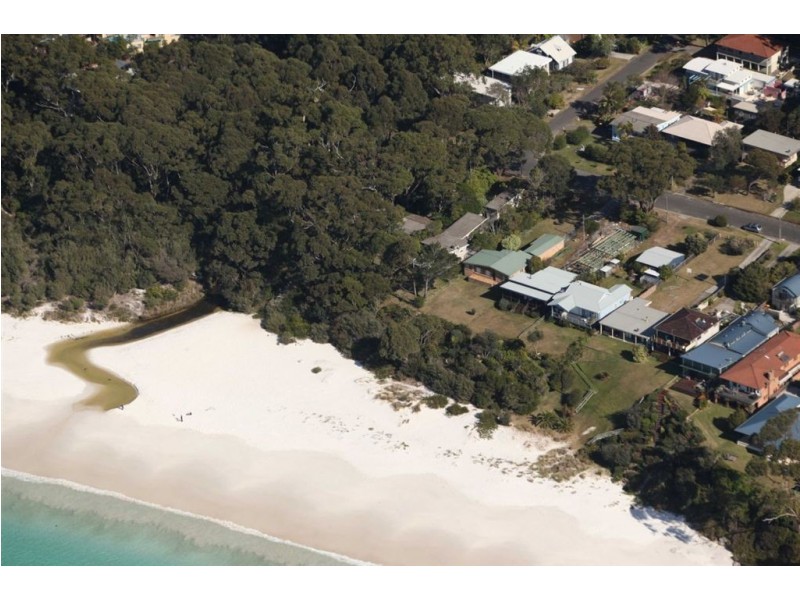 92 Cyrus Street, Hyams Beach NSW 2540