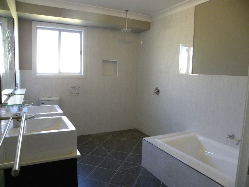 11 Keldie Close, St Georges Basin NSW 2540