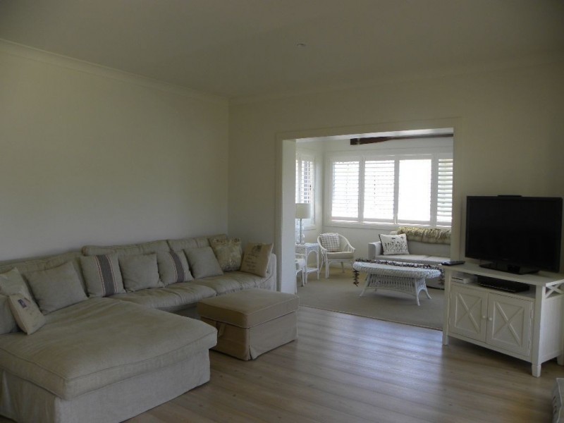 11 Caroline Street, Vincentia NSW 2540