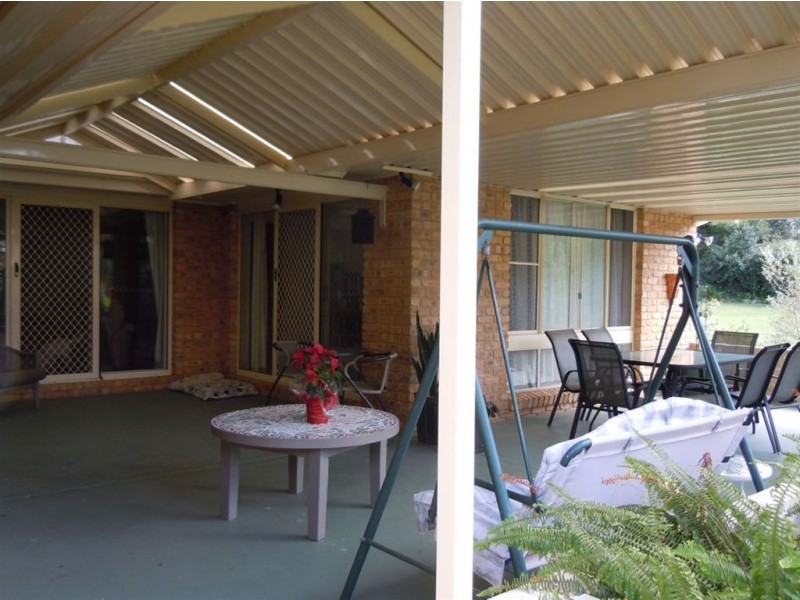 11 Riverside Esp, Basin View NSW 2540