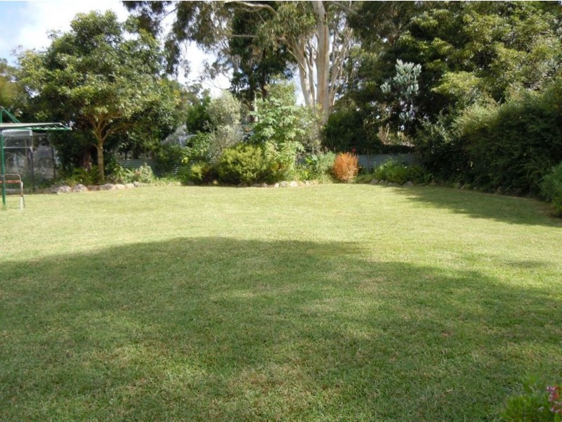 11 Riverside Esp, Basin View NSW 2540
